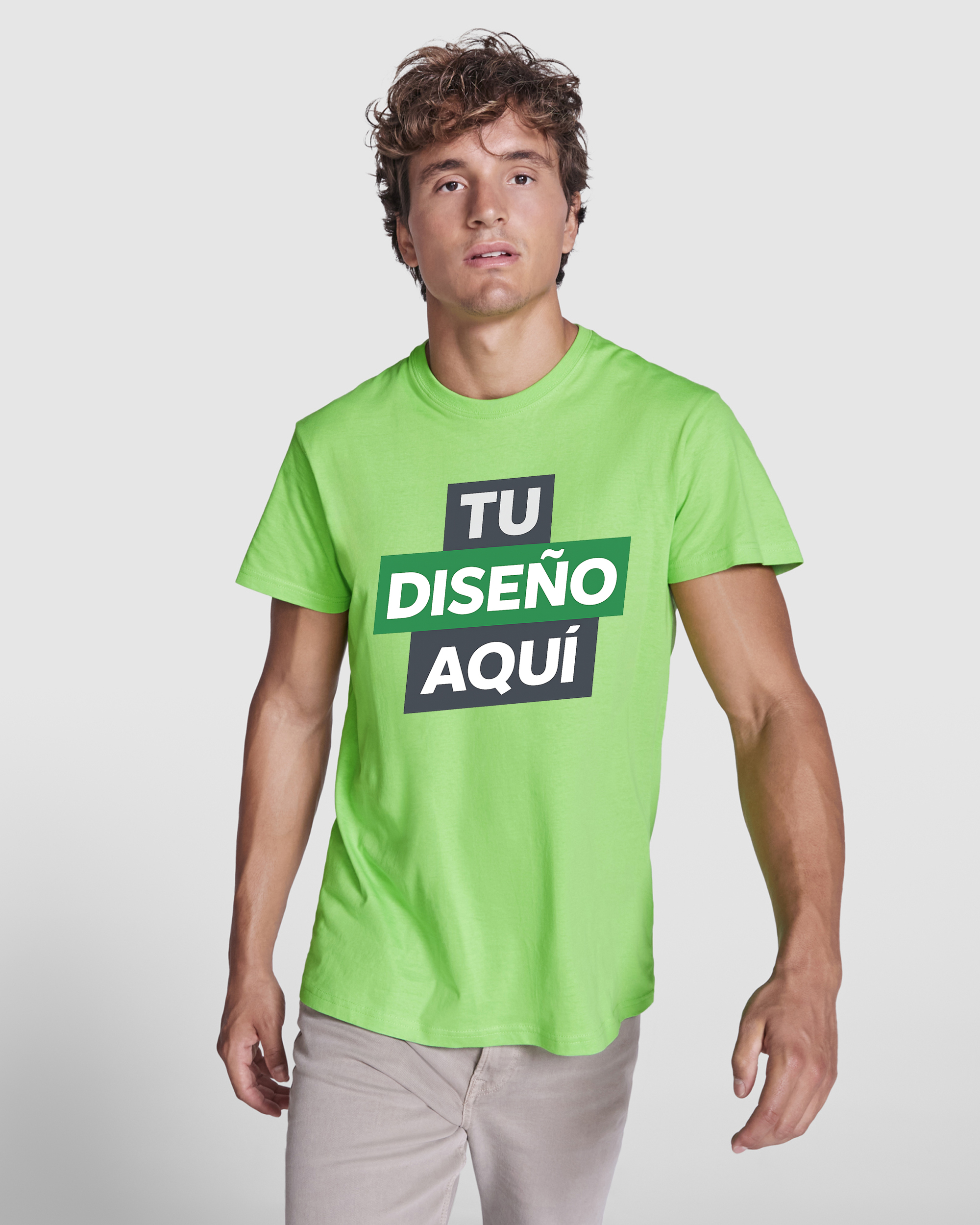 Personaliza tu camiseta premium unisex en nuestro personalizador online.